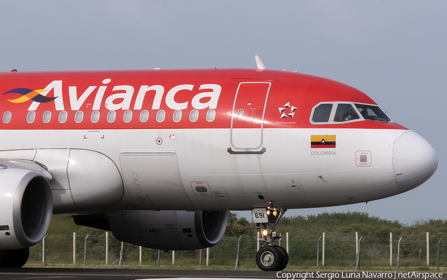 Avianca Airbus A319-115 (N691AV) | Photo 252029