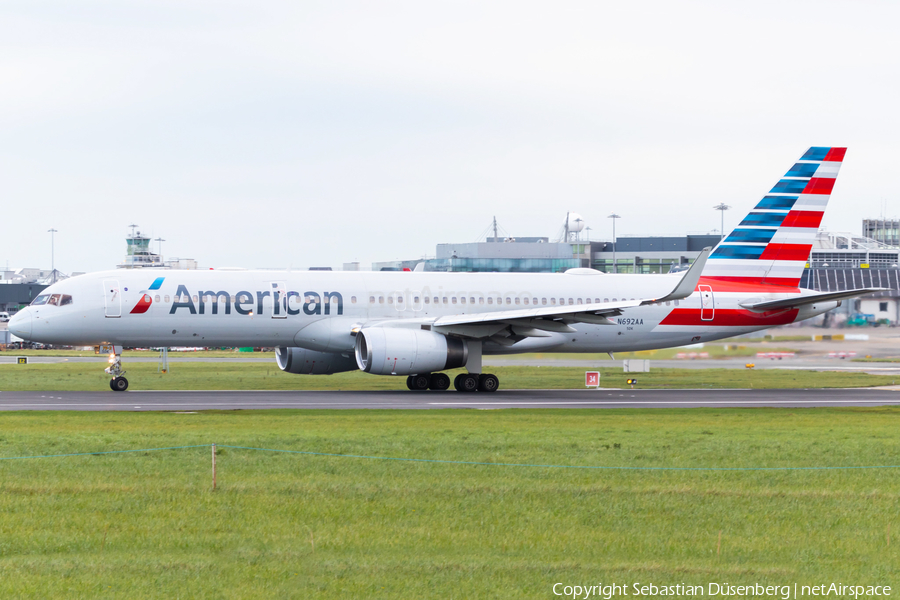 American Airlines Boeing 757-223 (N692AA) | Photo 291467