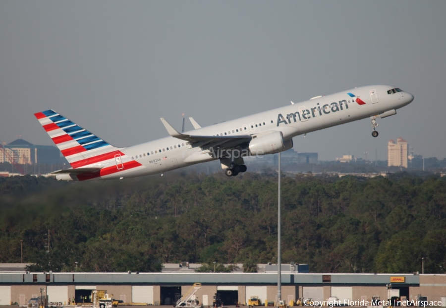 American Airlines Boeing 757-223 (N692AA) | Photo 622434