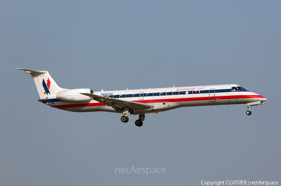 American Eagle Embraer ERJ-145LR (N692AE) | Photo 16146