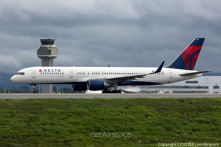 Delta Air Lines Boeing 757-232 (N692DL) | Photo 31719