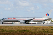 American Airlines Boeing 757-223 (N693AA) at  Miami - International, United States