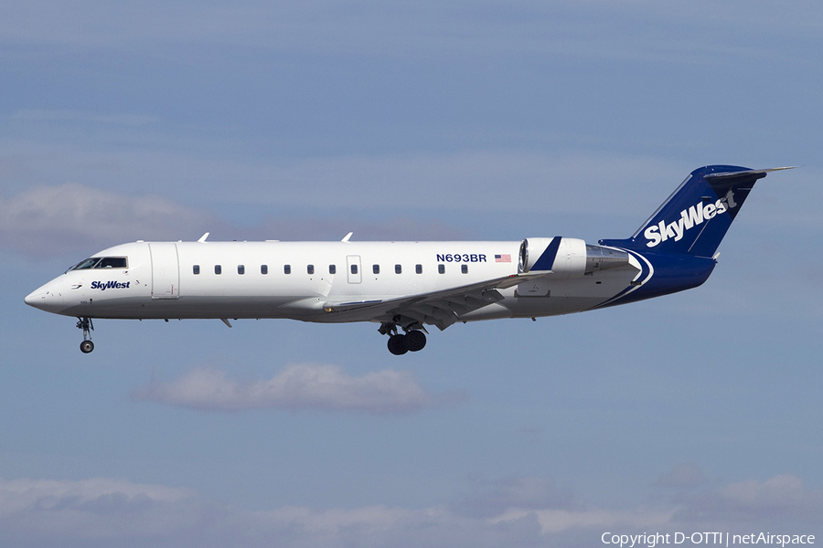 SkyWest Airlines Bombardier CRJ-200ER (N693BR) | Photo 341805