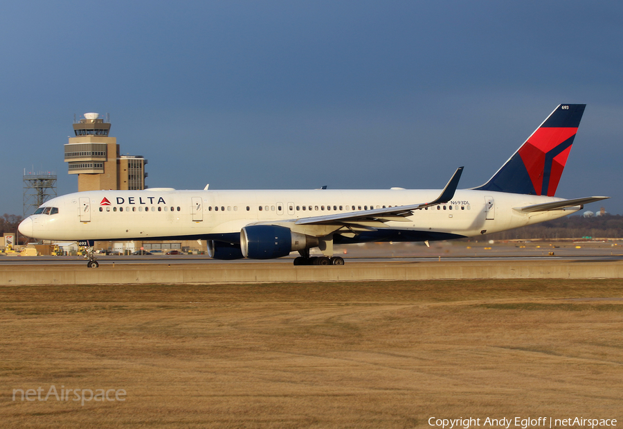 Delta Air Lines Boeing 757-232 (N693DL) | Photo 199744