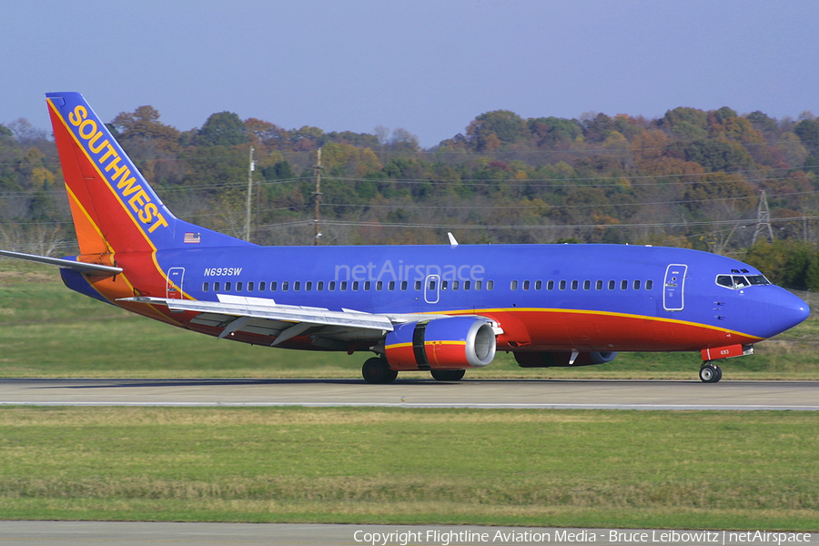 Southwest Airlines Boeing 737-317 (N693SW) | Photo 184362