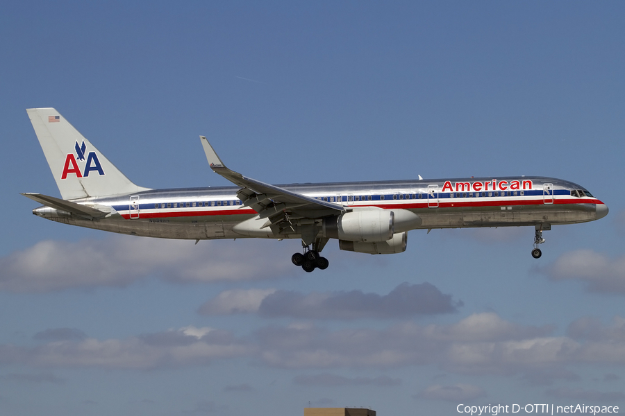 American Airlines Boeing 757-223 (N694AN) | Photo 432031