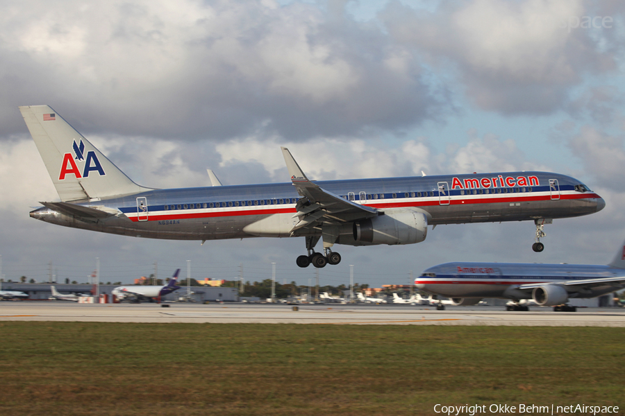 American Airlines Boeing 757-223 (N694AN) | Photo 53835