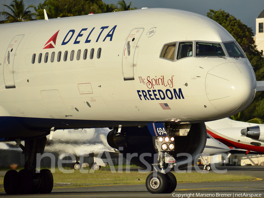 Delta Air Lines Boeing 757-232 (N694DL) | Photo 36772