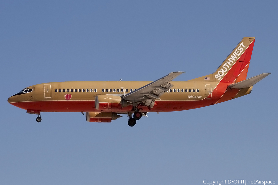Southwest Airlines Boeing 737-3T5 (N694SW) | Photo 178317
