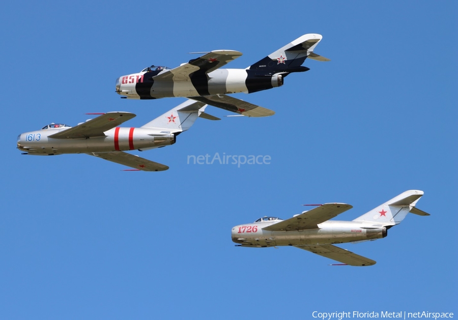 Heavy Metal Jet Team PZL-Mielec Lim-6MR (MiG-17R) (N6953X) | Photo 678571
