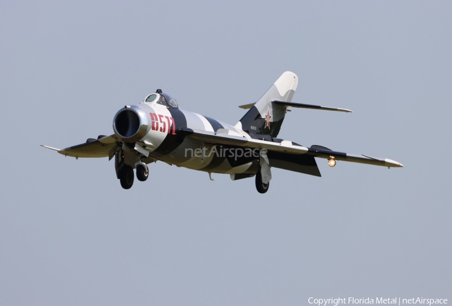 Heavy Metal Jet Team PZL-Mielec Lim-6MR (MiG-17R) (N6953X) | Photo 678575