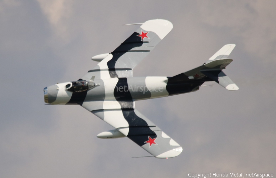 Heavy Metal Jet Team PZL-Mielec Lim-6MR (MiG-17R) (N6953X) | Photo 678576