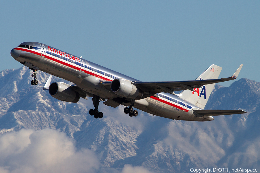 American Airlines Boeing 757-223 (N695AN) | Photo 334567