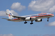 American Airlines Boeing 757-223 (N695AN) at  Miami - International, United States
