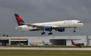 Delta Air Lines Boeing 757-232 (N695DL) at  Ft. Lauderdale - International, United States