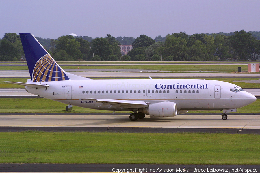 Continental Airlines Boeing 737-524 (N69603) | Photo 189919