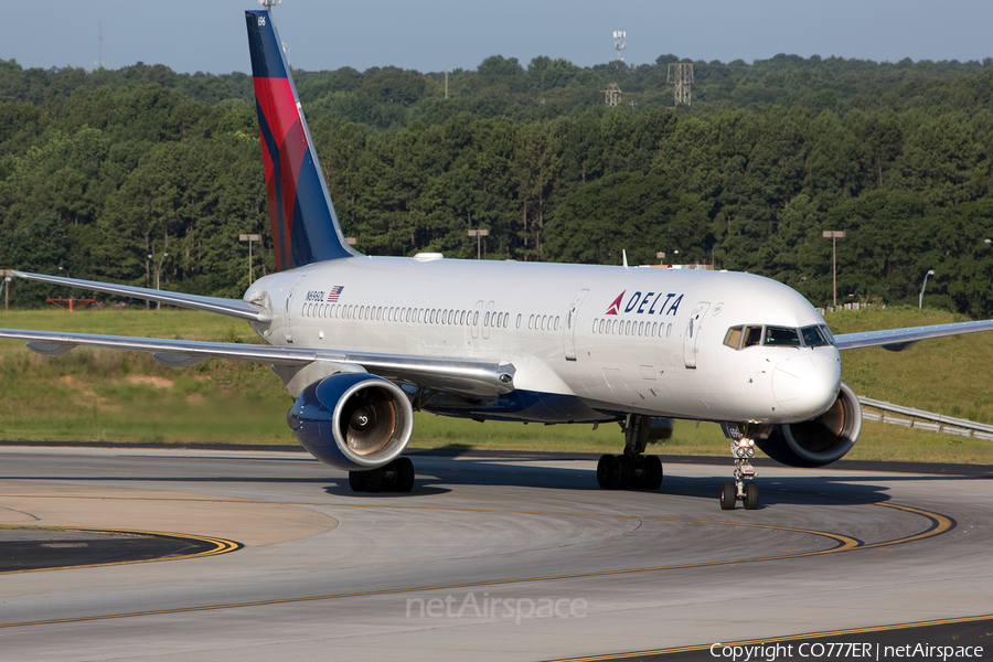 Delta Air Lines Boeing 757-232 (N696DL) | Photo 117101