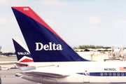 Delta Air Lines Boeing 757-232 (N696DL) at  Ft. Lauderdale - International, United States