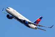 Delta Air Lines Boeing 757-232 (N696DL) at  New York - John F. Kennedy International, United States