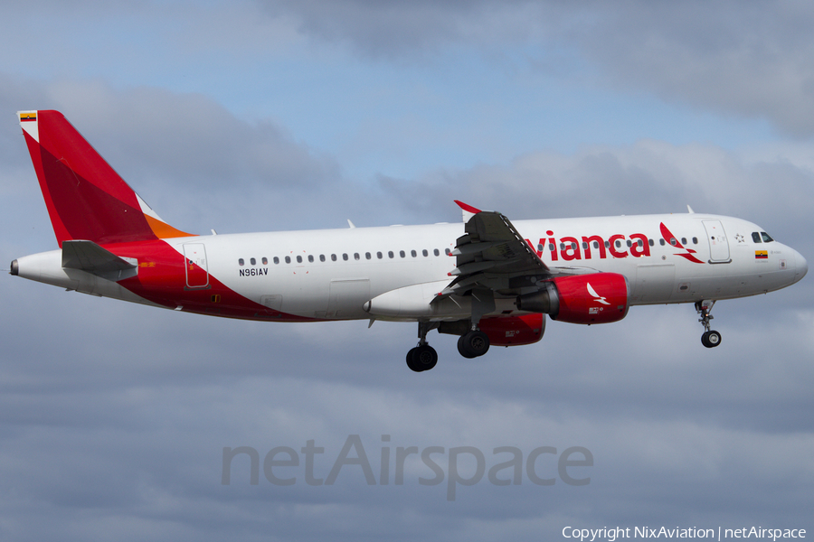Avianca Airbus A321-231 (N697AV) | Photo 601942