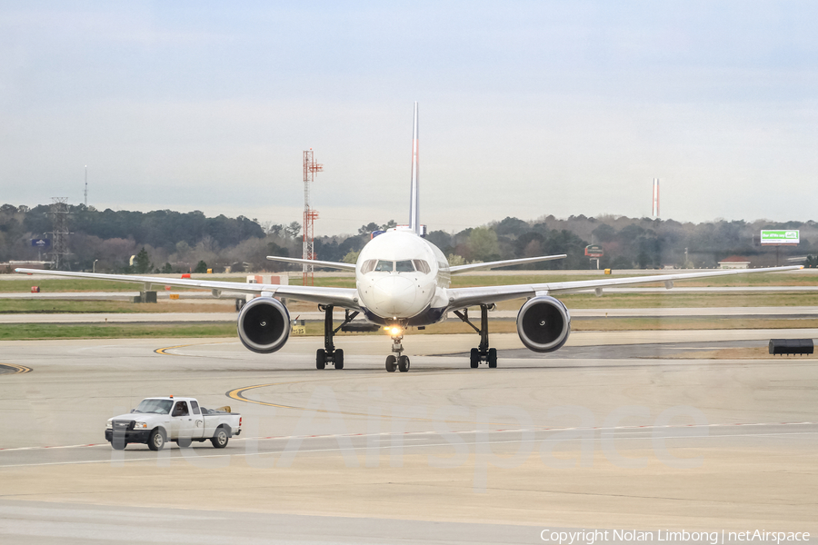 Delta Air Lines Boeing 757-232 (N697DL) | Photo 427924