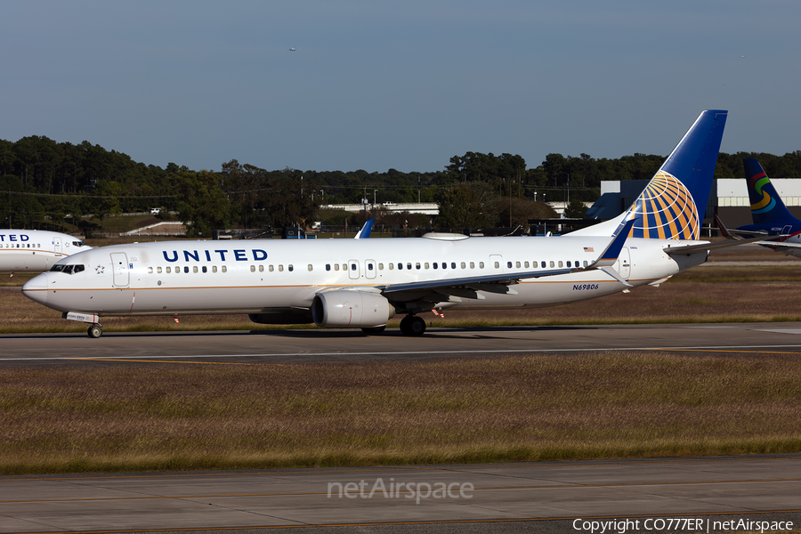 United Airlines Boeing 737-924(ER) (N69806) | Photo 387198