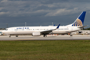 United Airlines Boeing 737-924(ER) (N69810) at  Miami - International, United States