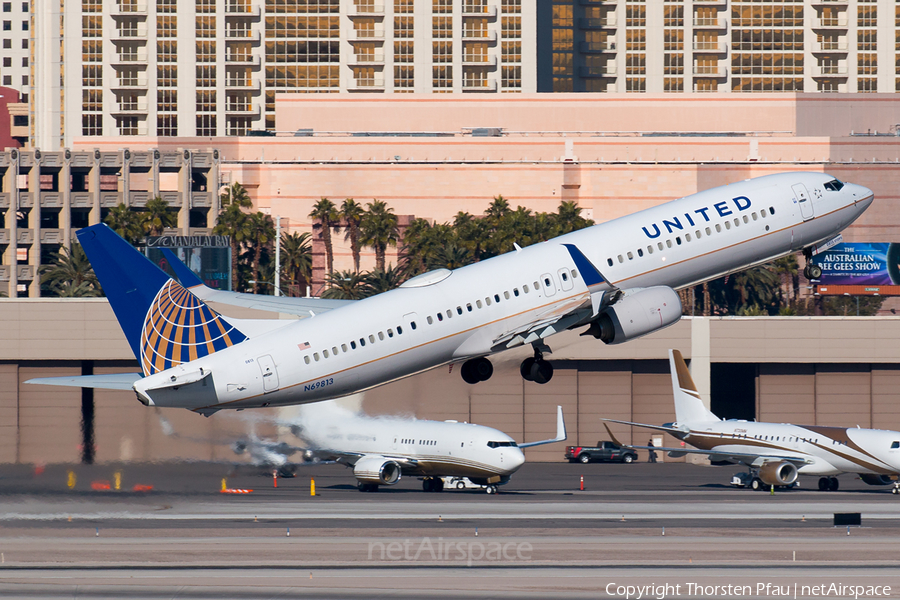 United Airlines Boeing 737-924(ER) (N69813) | Photo 96515