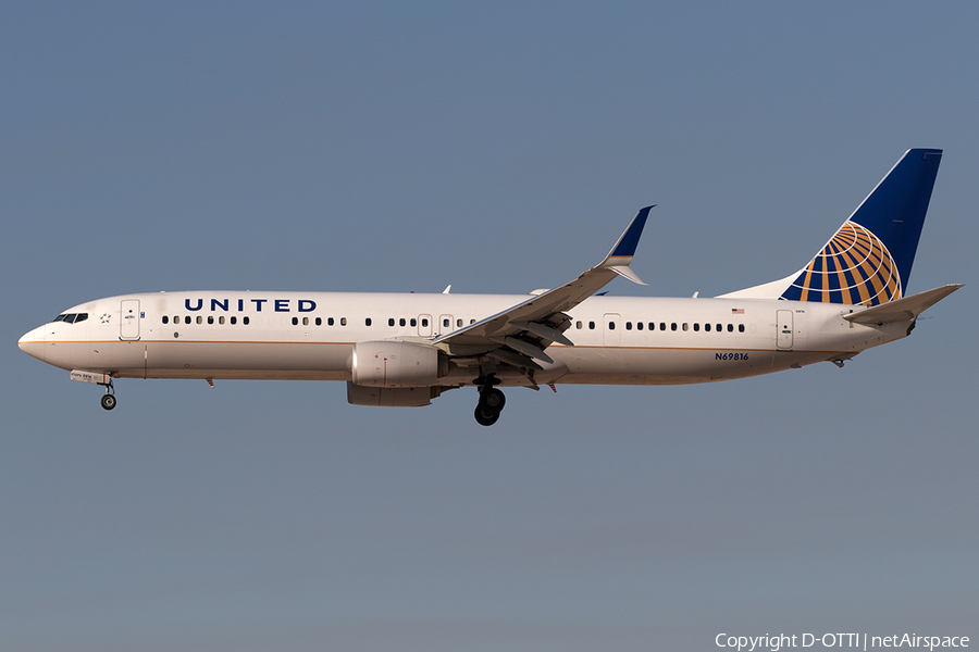 United Airlines Boeing 737-924(ER) (N69816) | Photo 201772