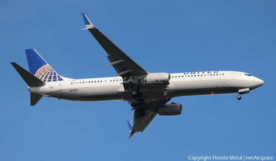 United Airlines Boeing 737-924(ER) (N69816) | Photo 405553