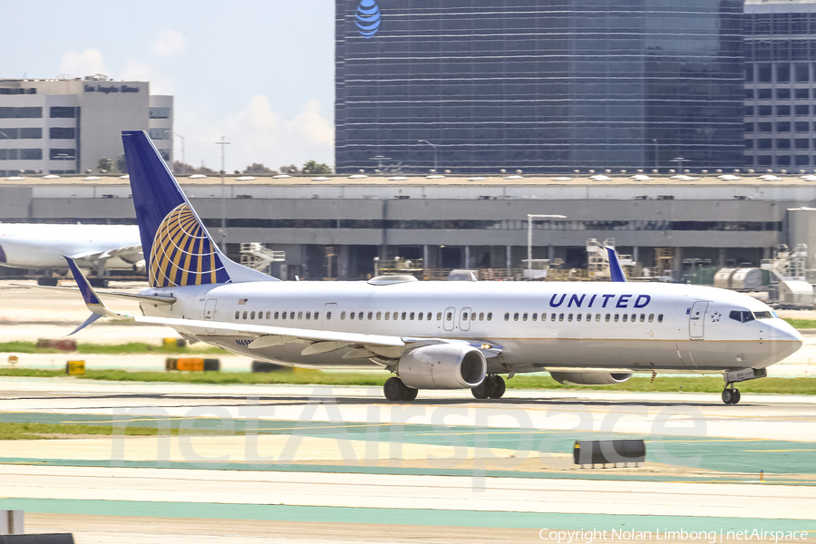 United Airlines Boeing 737-924(ER) (N69818) | Photo 426859