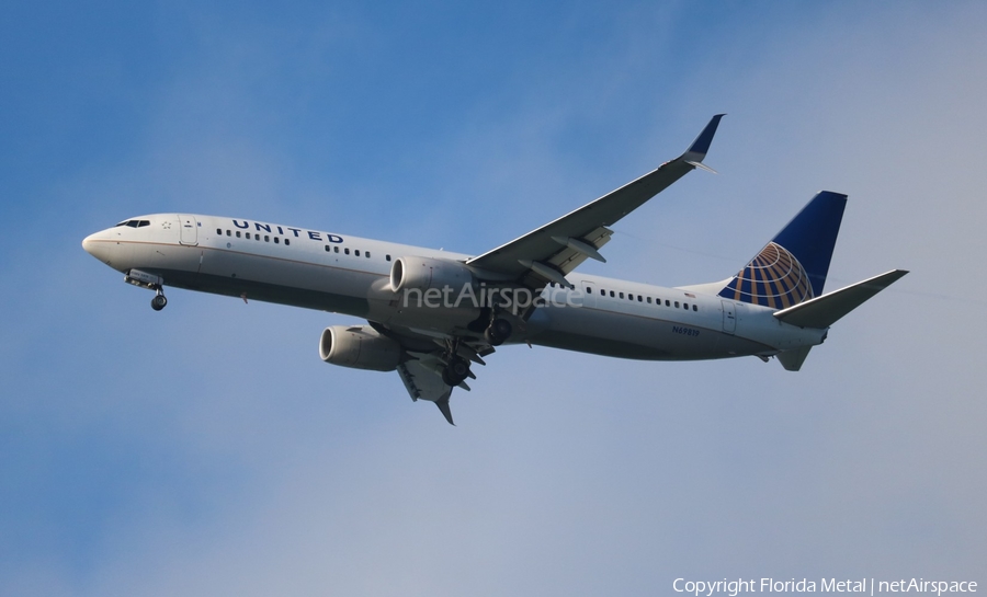 United Airlines Boeing 737-924(ER) (N69819) | Photo 405558