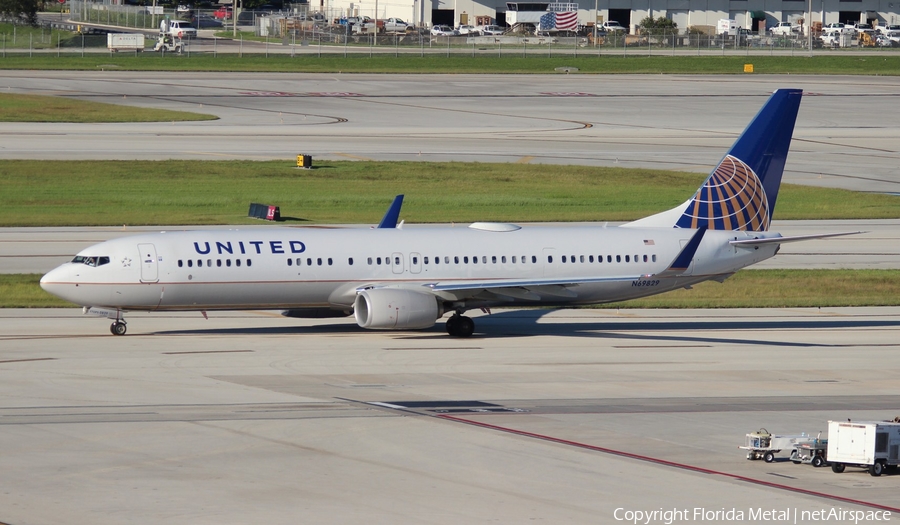 United Airlines Boeing 737-924(ER) (N69829) | Photo 405562