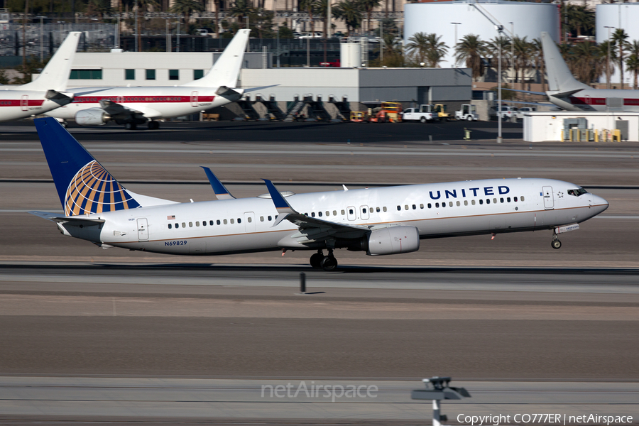 United Airlines Boeing 737-924(ER) (N69829) | Photo 208841