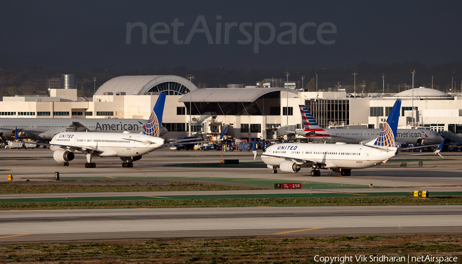 United Airlines Boeing 737-924(ER) (N69829) | Photo 99738