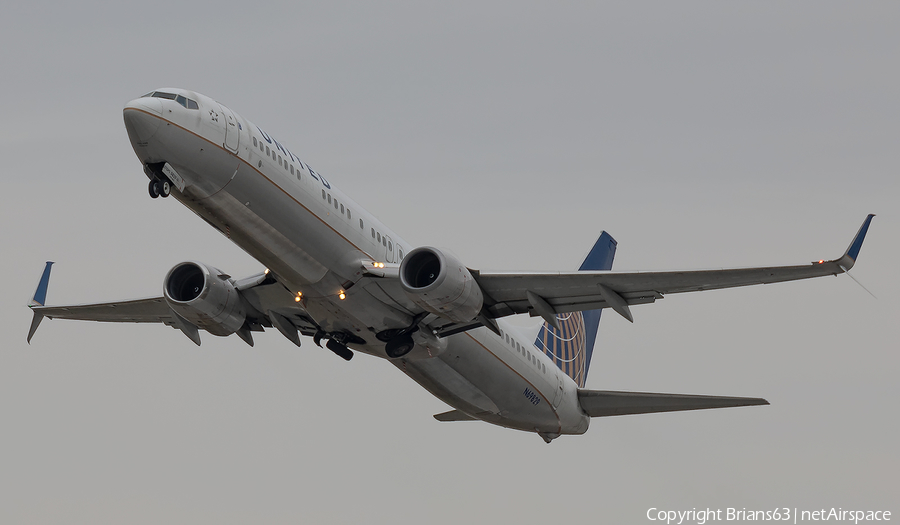 United Airlines Boeing 737-924(ER) (N69829) | Photo 657258
