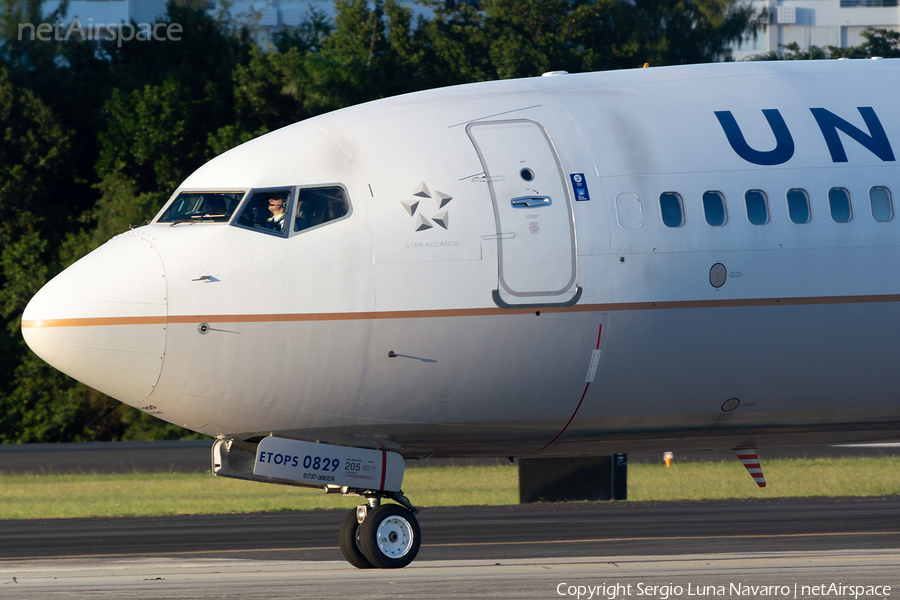 United Airlines Boeing 737-924(ER) (N69829) | Photo 491729