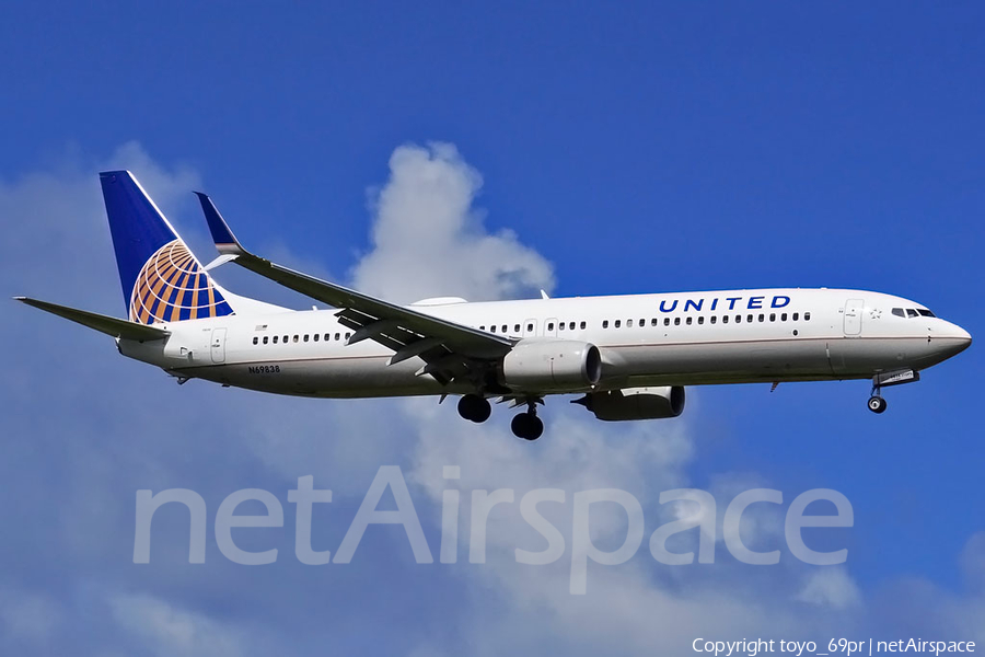 United Airlines Boeing 737-924(ER) (N69838) | Photo 68175