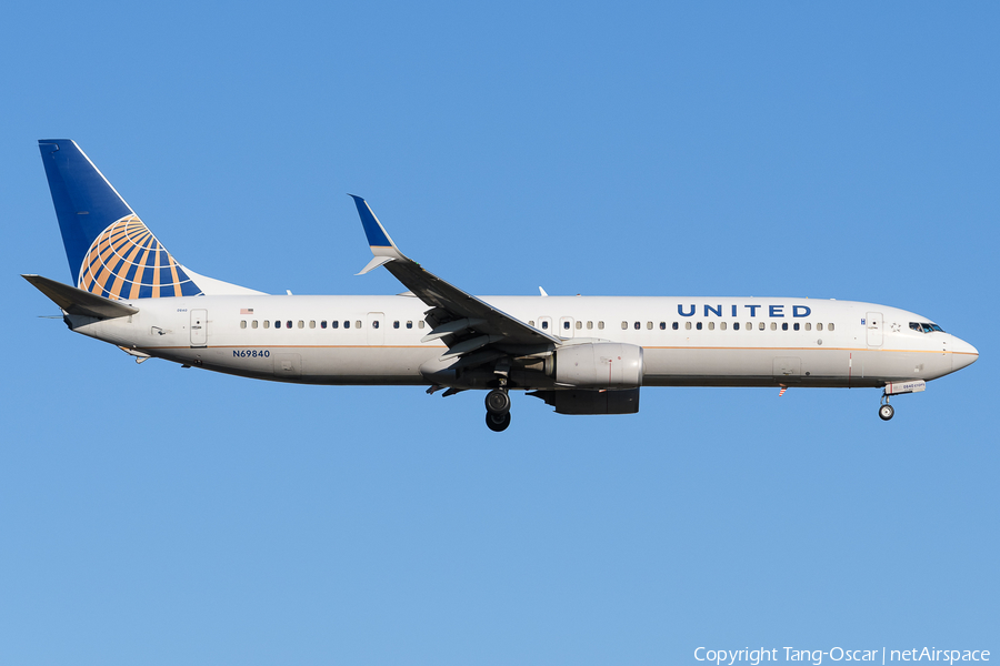 United Airlines Boeing 737-924(ER) (N69840) | Photo 524611