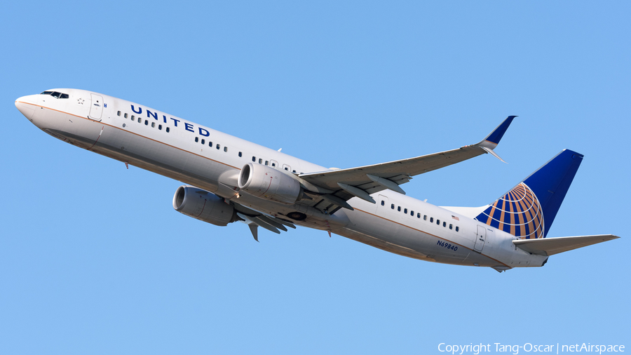 United Airlines Boeing 737-924(ER) (N69840) | Photo 472520