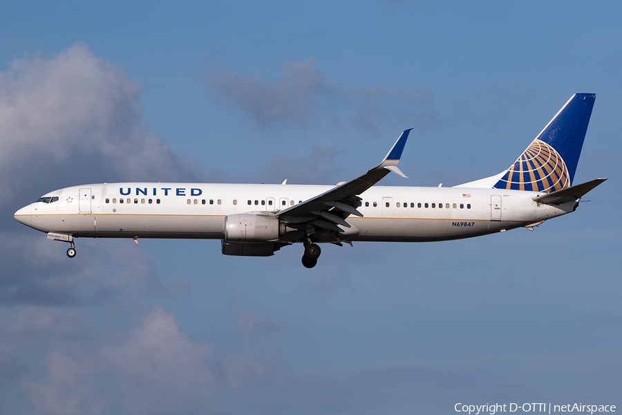 United Airlines Boeing 737-924(ER) (N69847) | Photo 608585