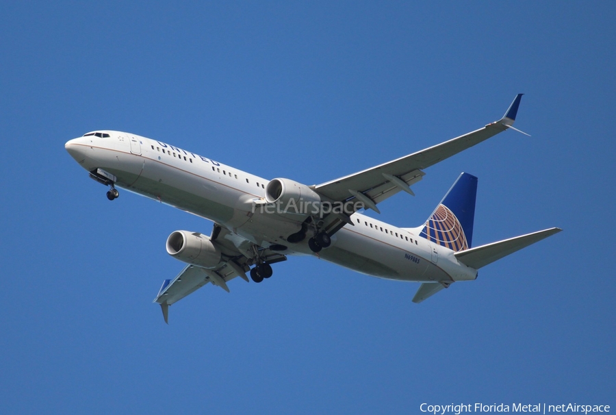 United Airlines Boeing 737-932(ER) (N69885) | Photo 405565
