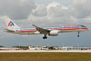 American Airlines Boeing 757-223 (N698AN) at  Miami - International, United States