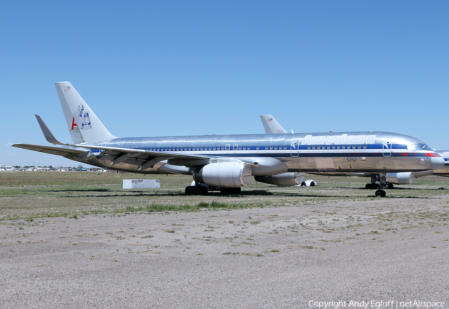 American Airlines Boeing 757-223 (N698AN) | Photo 332462