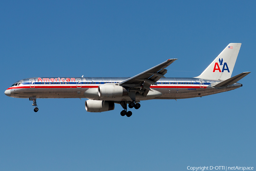 American Airlines Boeing 757-223 (N699AN) | Photo 183275
