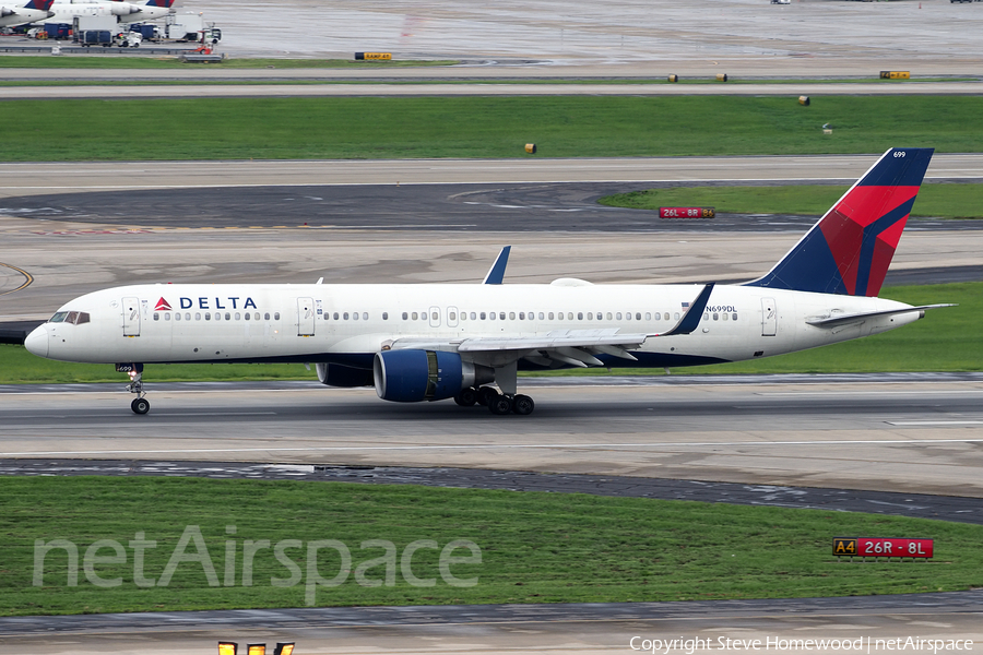 Delta Air Lines Boeing 757-232 (N699DL) | Photo 679066