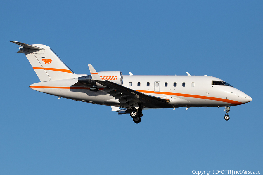 Hop-A-Jet World Wide Jet Charters Bombardier CL-600-2B16 Challenger 605 (N699ST) | Photo 362715