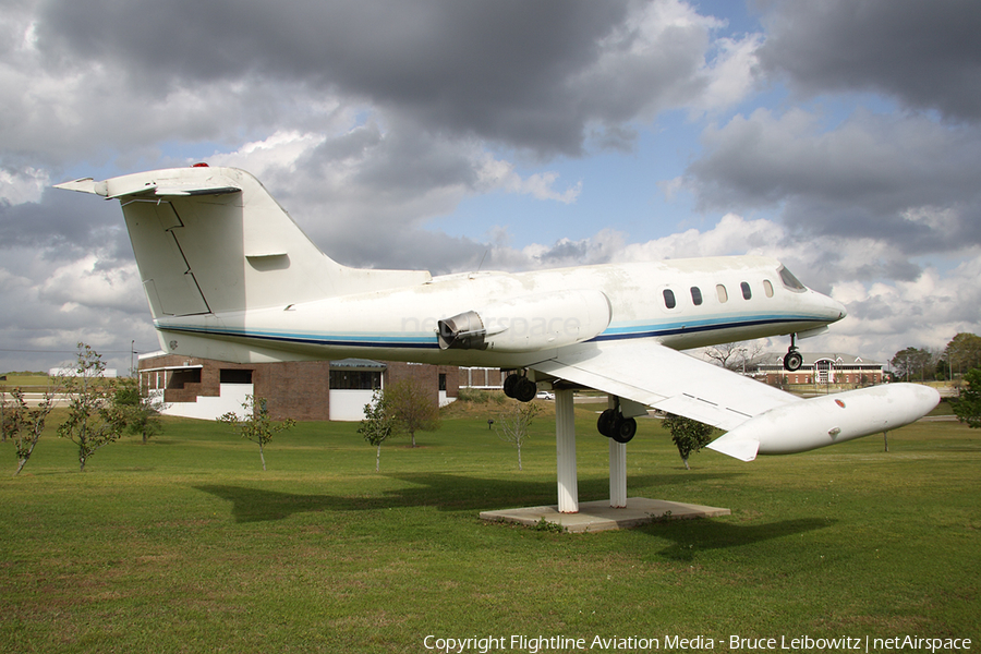 Alabama Aviation & Technical College Learjet 25 (N6NF) | Photo 95385