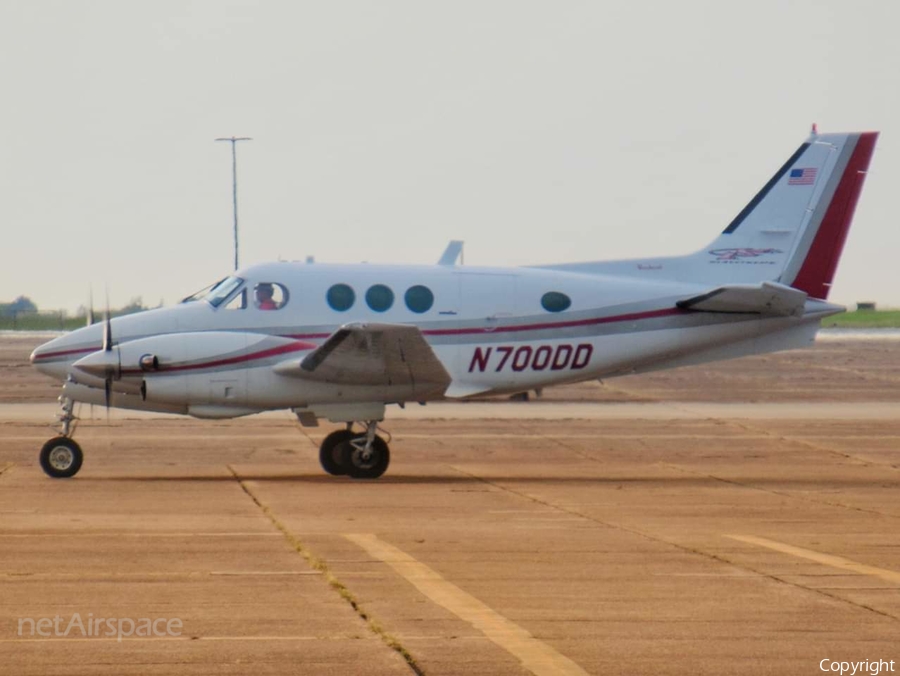 (Private) Beech E90 King Air (N700DD) | Photo 346835