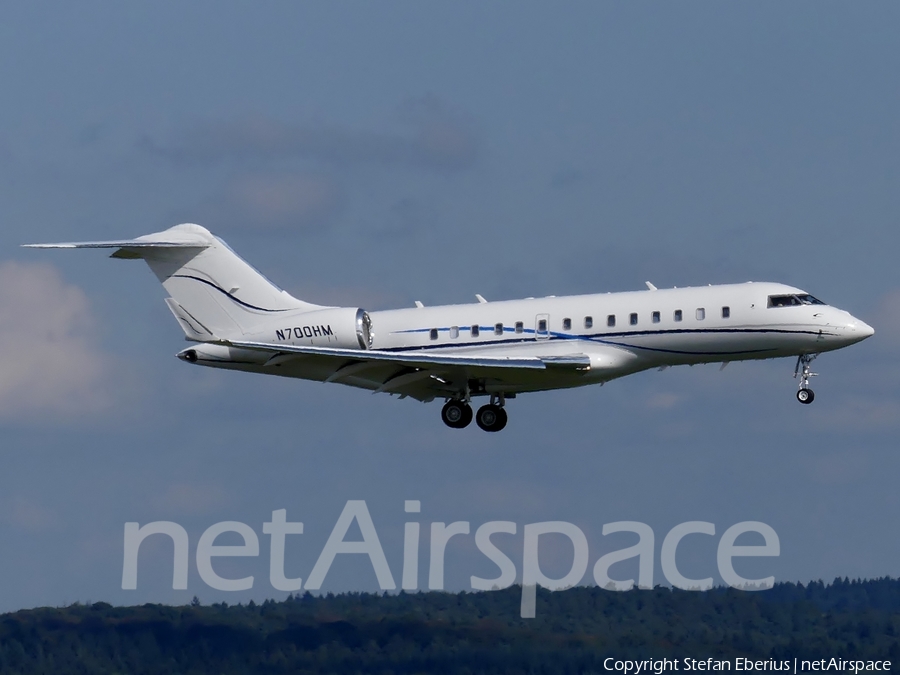 (Private) Bombardier BD-700-1A11 Global 5000 (N700HM) | Photo 189447
